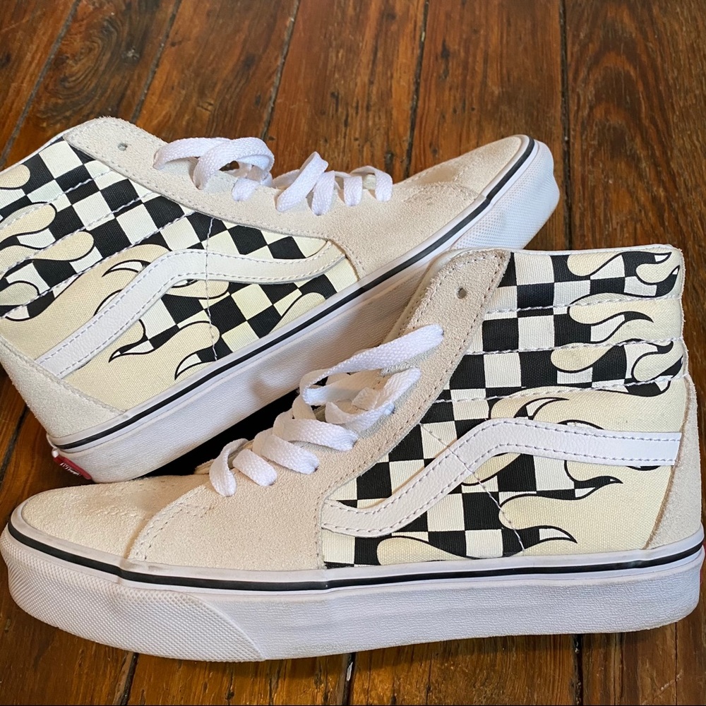 Checkered Flame Vans Sk8-Hi high tops cream 7.5